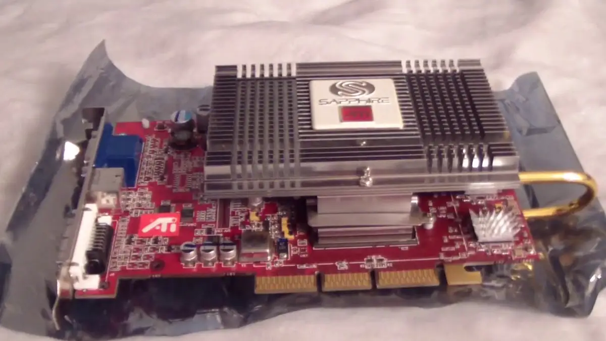 Radeon AI PRO 9700S пассивное охлаждение