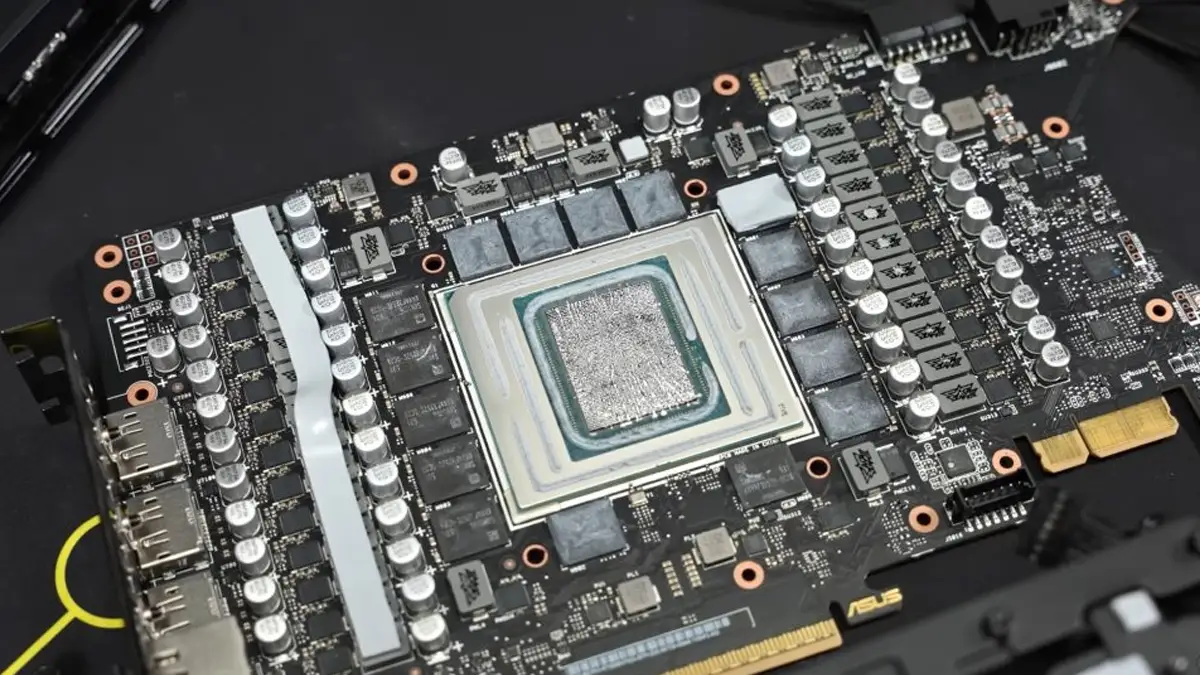 ASUS ROG Matrix RTX 5090 проблемы с жидким металлом