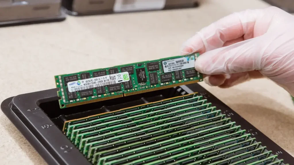 FOCUS_KEYWORD: кризис RAM